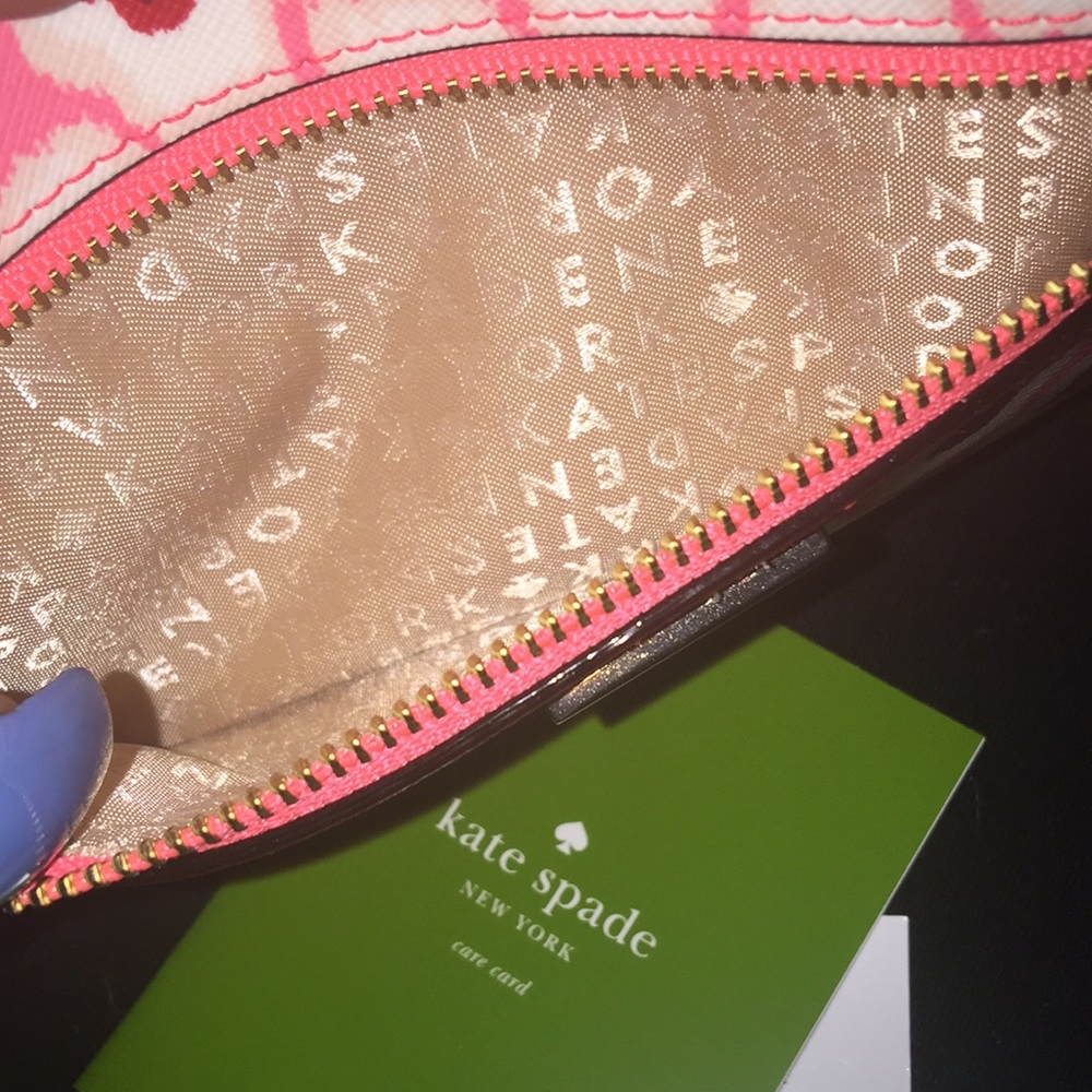 🎒👛🎒Kate Spade Wristlet🎒👛🎒 - Picture 5 of 5